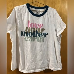 Get ready for Earth Day!  Women’s tee shirt.  Tag says XXL but fits like a L-XL.